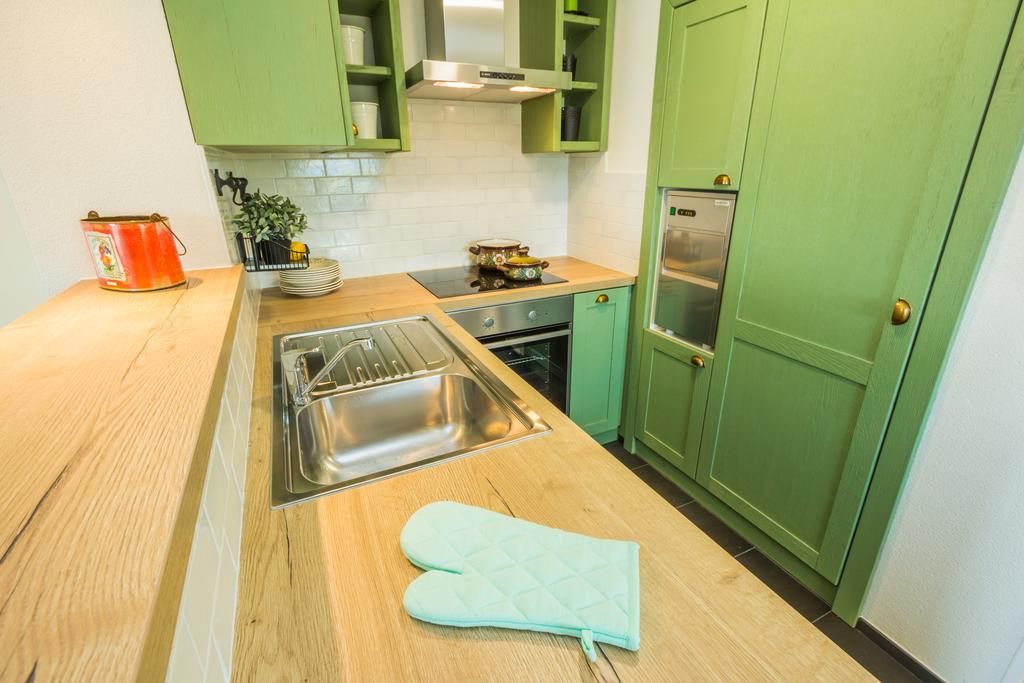 Villa Manus - Boutique Apartments Ловран Екстериор снимка