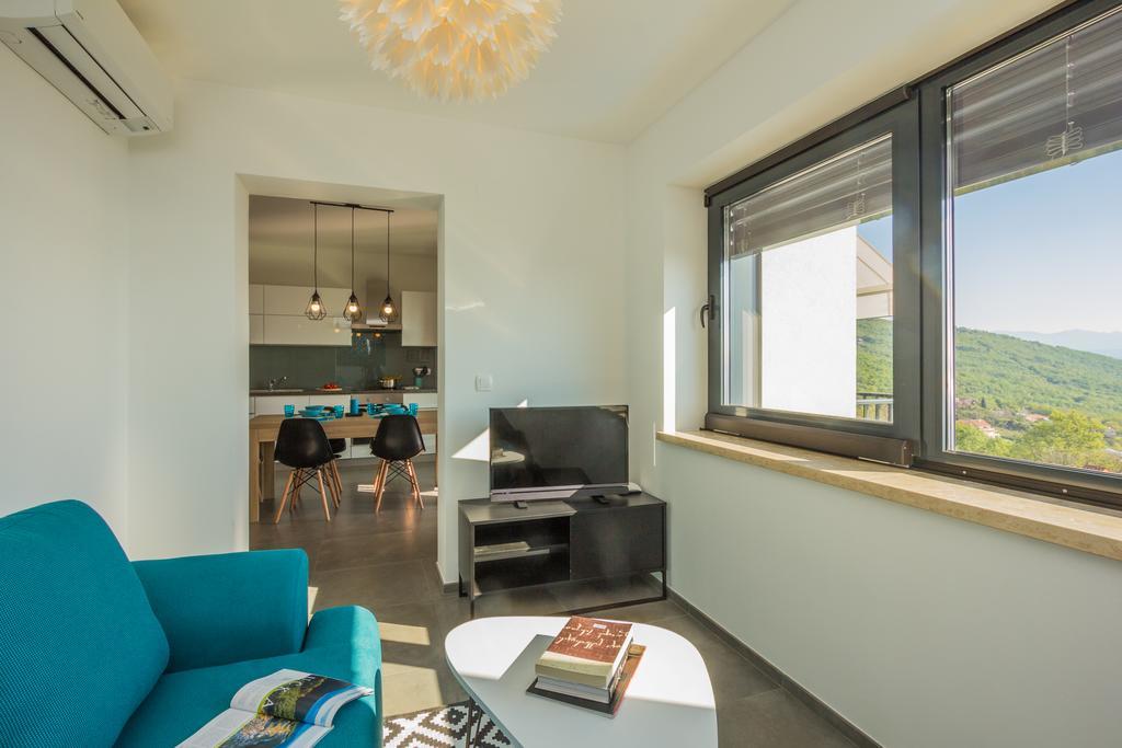 Villa Manus - Boutique Apartments Ловран Екстериор снимка