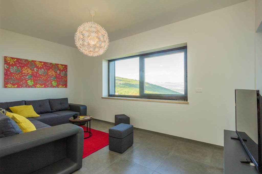 Villa Manus - Boutique Apartments Ловран Екстериор снимка